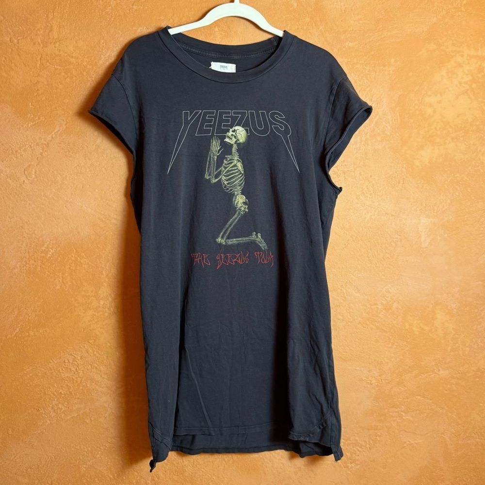 Kanye West Yeezus Tour Skeleton Graphic Tee Made in USA Size M
